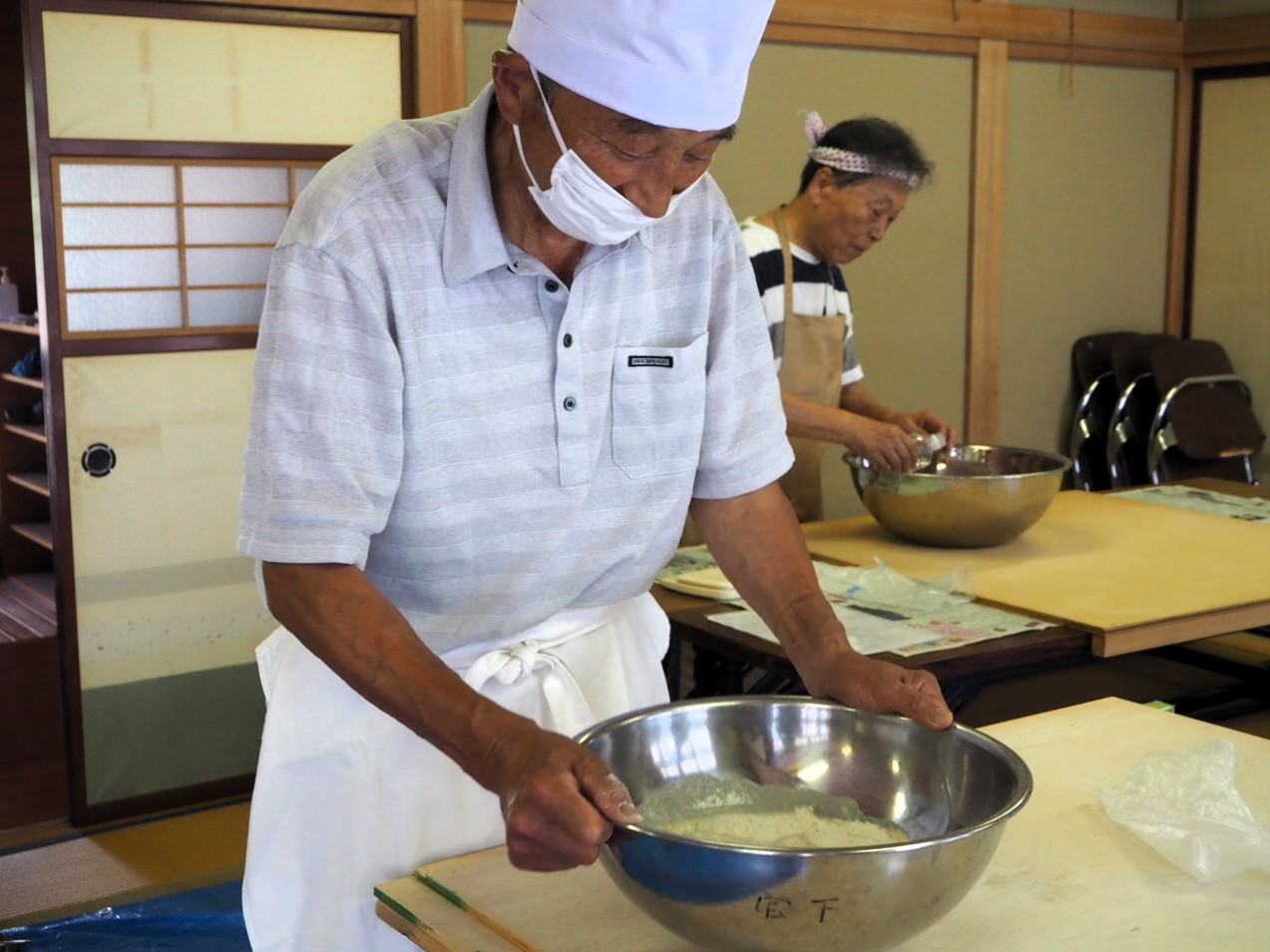 そば打ちで広がる仲間の輪 「あなたの蕎麦がいい」の画像1